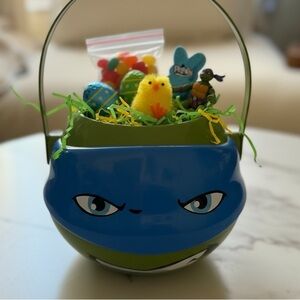 Ninja Turtles-themed Easter baskets featuring Leonardo